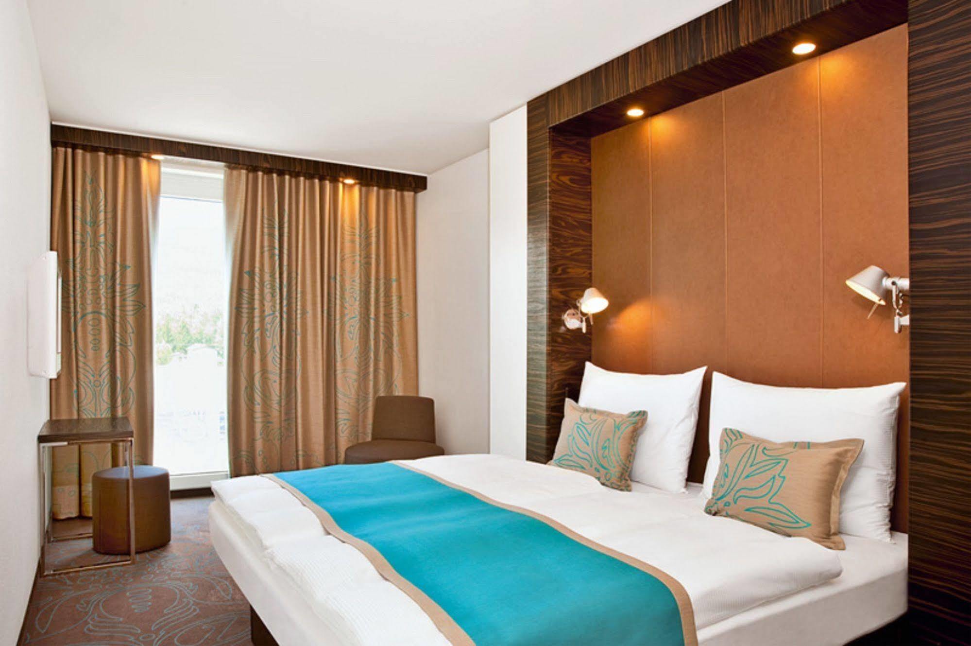 Motel One Berlin-Hauptbahnhof Room photo