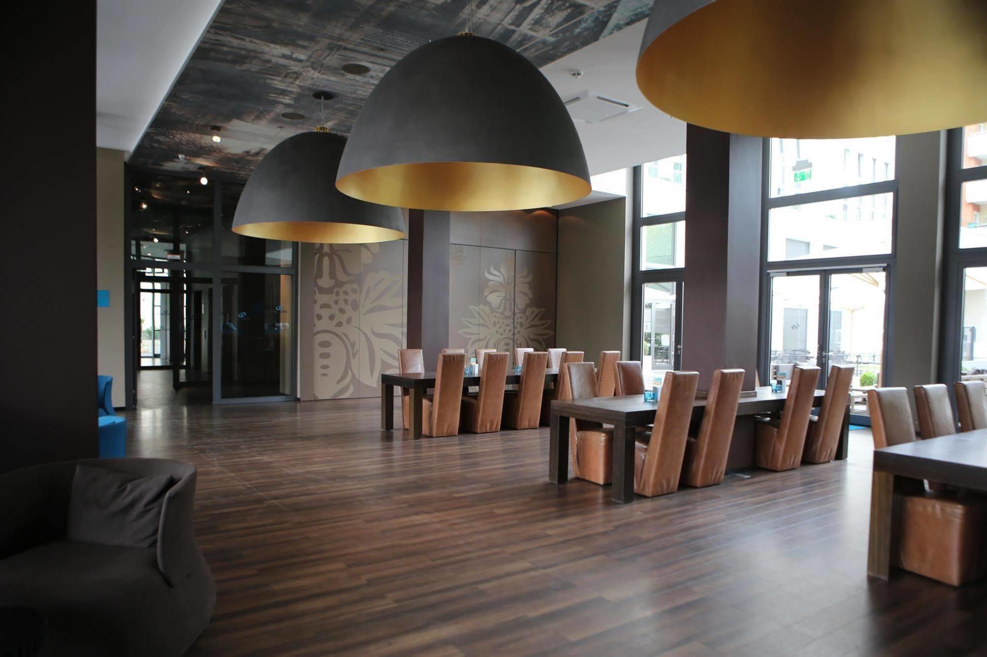 Motel One Berlin-Hauptbahnhof Exterior photo